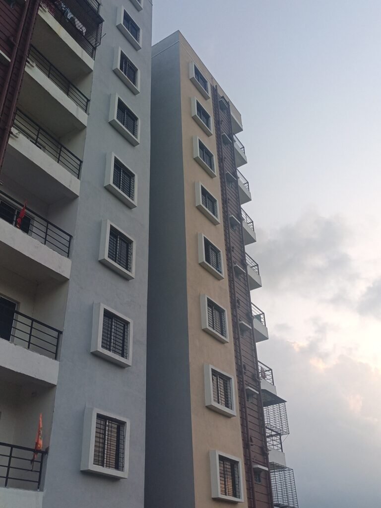 2 BHK Ready to Move Flat