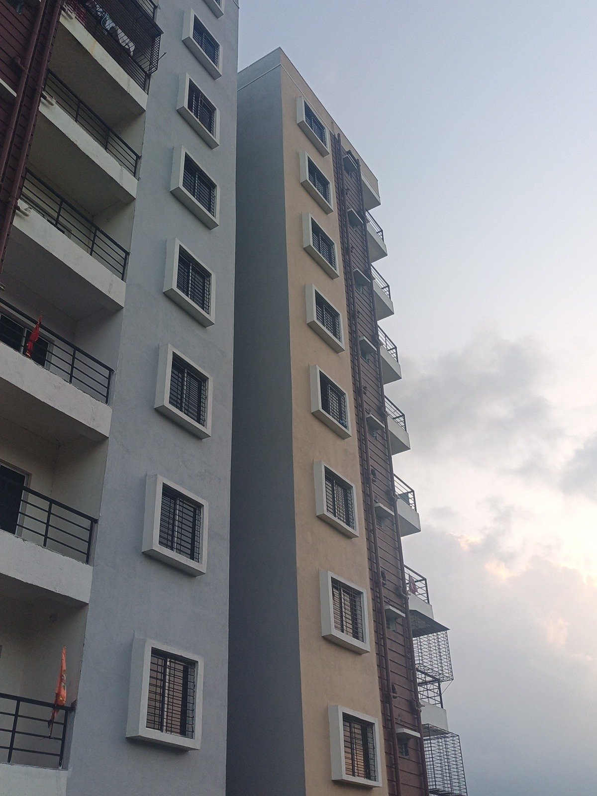 2 BHK Ready to Move Flat
